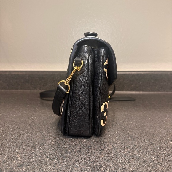 Louis Vuitton Empreinte Pochette Metis Giant Monogram Black - Picture 4 of 16